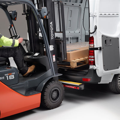 Nissan Interstar (2022-2024) - Rhino ImpactStep Rear Step