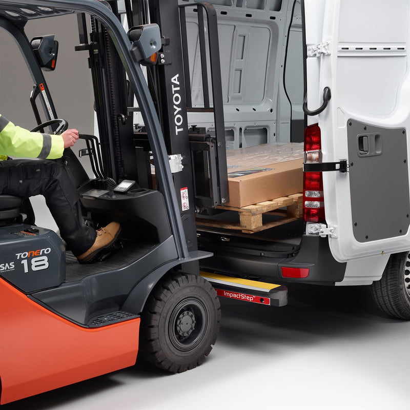 Nissan Interstar (2022-2024) - Rhino ImpactStep Rear Step