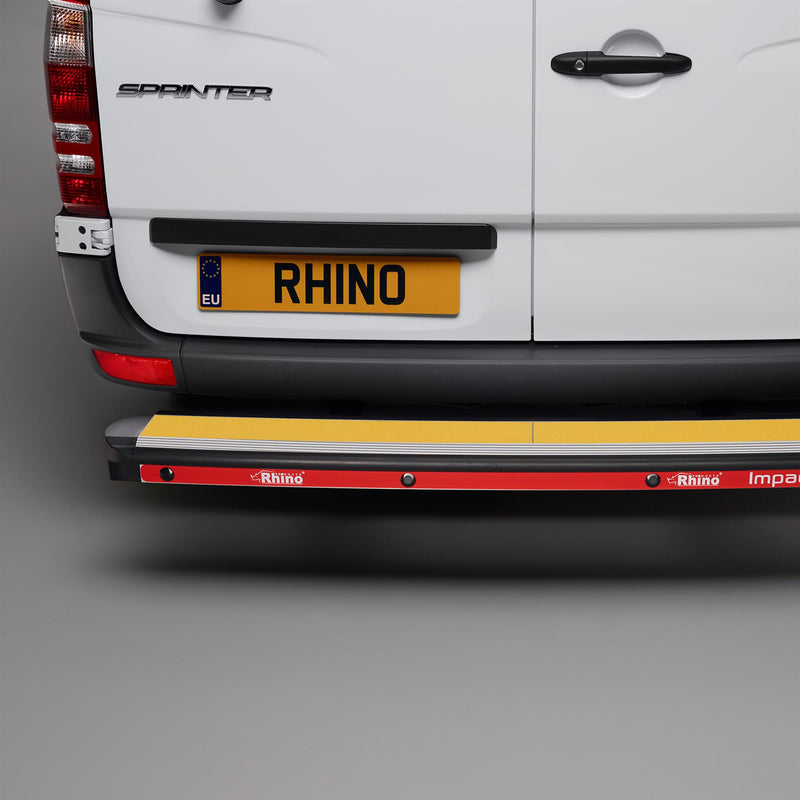 Maxus Deliver 9 (2020-) - Rhino ImpactStep Rear Step